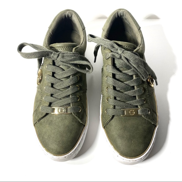 guess green shoes